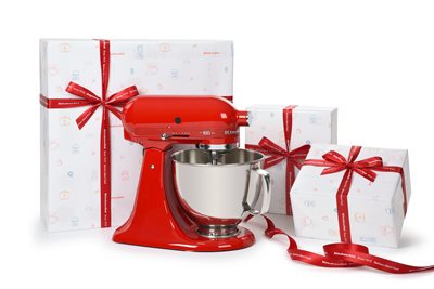 Kuchyňský robot KitchenAid s dárky