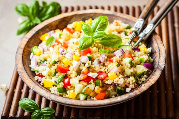 Zdravý salát s quinoou
