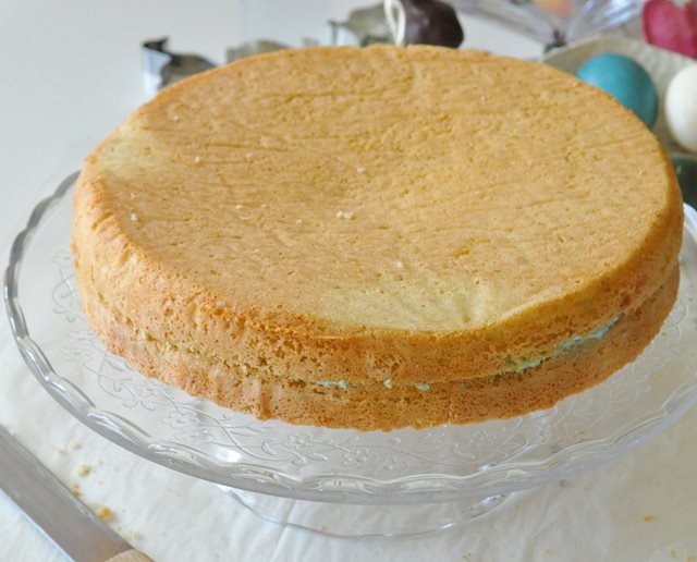 a-torta-korpus-zlepeny-kremom