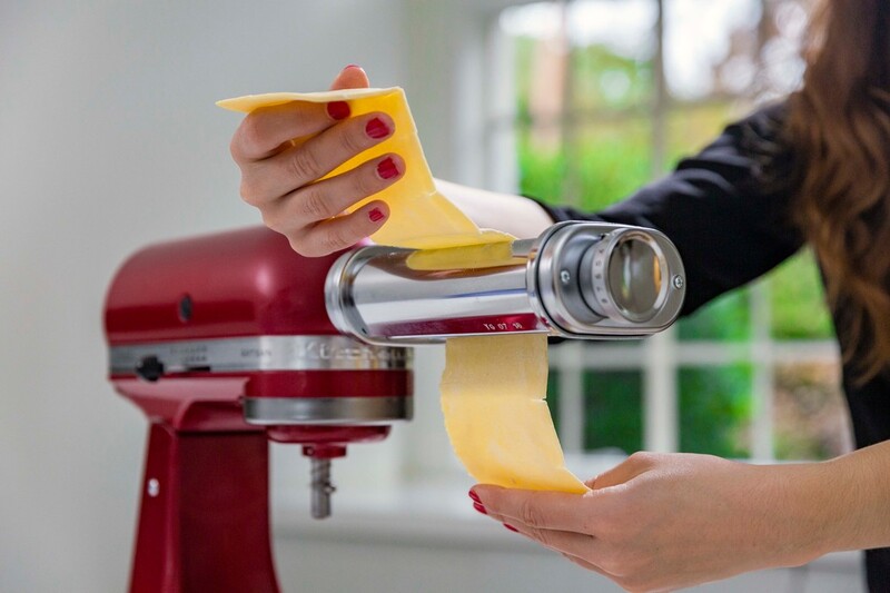 Domácí příprava těstovin přes strojek KitchenAid