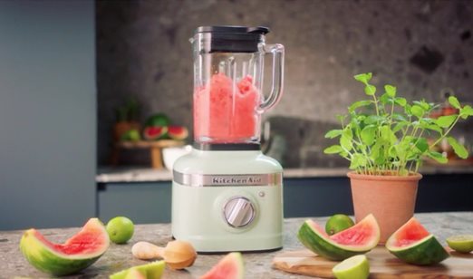 Mixování melounu v mixéru KitchenAid
