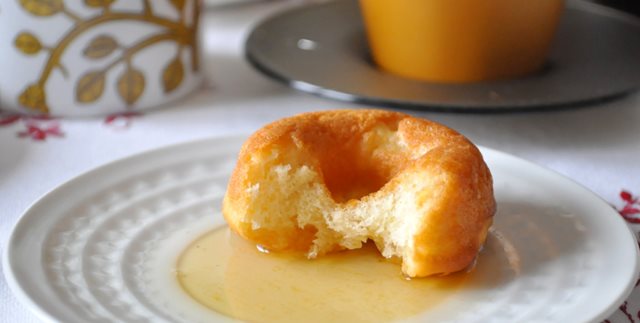 a savarin odhryznut. det.