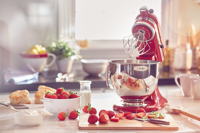 Spotřebiče KitchenAid v červené barvě